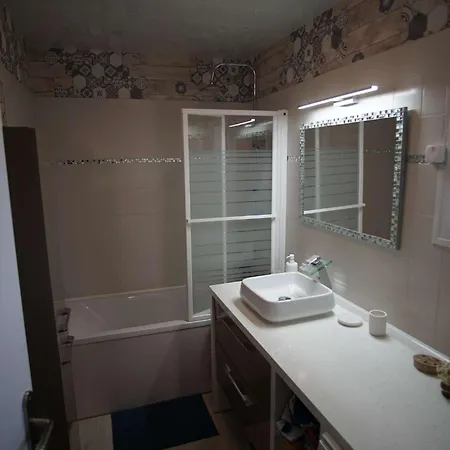 아파트 Grande Terrasse Vue Mer, Plancha, Piscine, 2 *