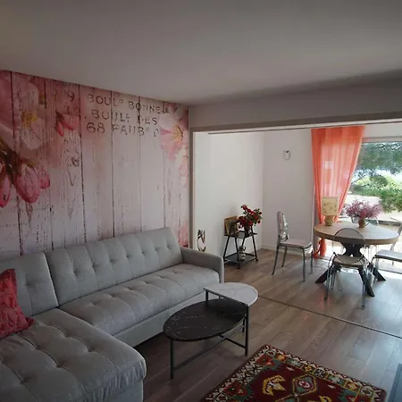 Grande Terrasse Vue Mer, Plancha, Piscine, 2 *